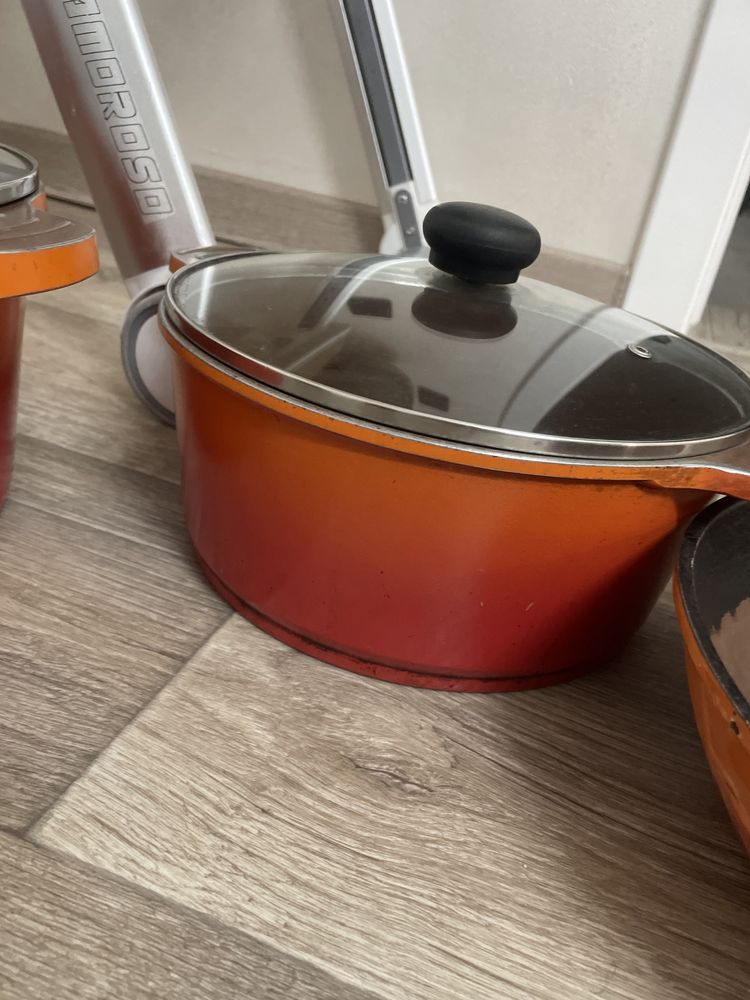 Продам казаны и сковоротки