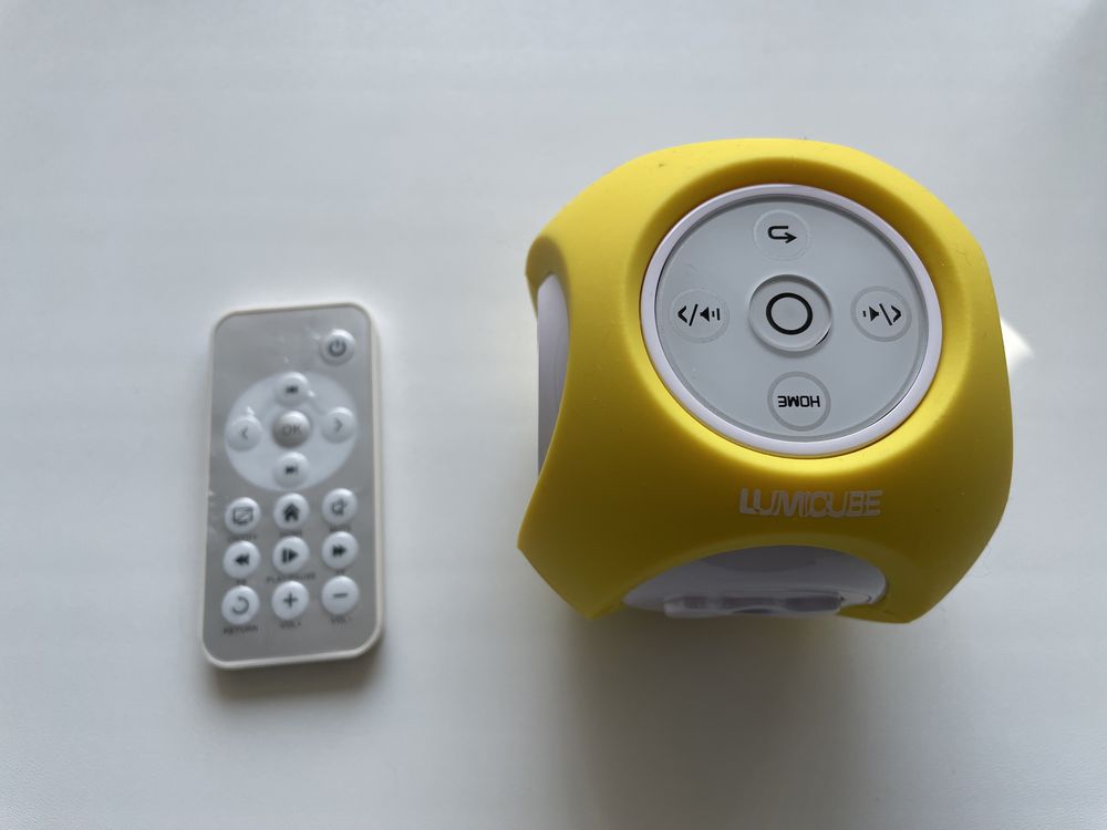 Детский портативный проектор кубик Lumicube MK1