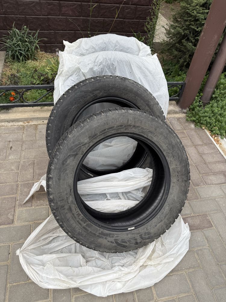 Комплект шипованных шин Nokia Nordman 7 SUV 235/60/18