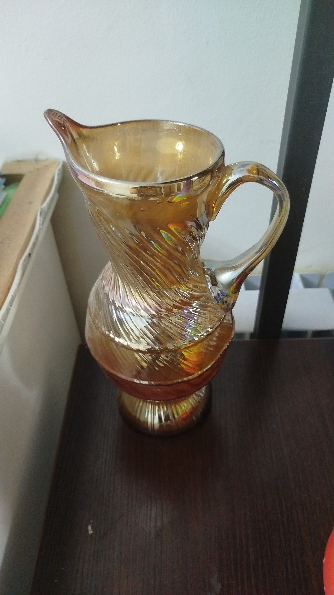 Продаётся кувшин (ваза для цветов)