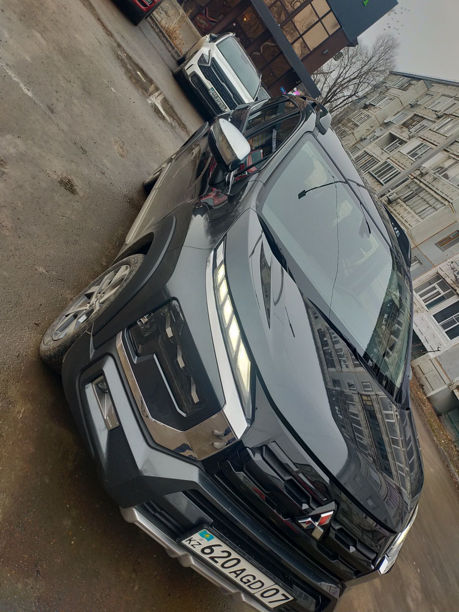 Mitsubishi Xpander Cross