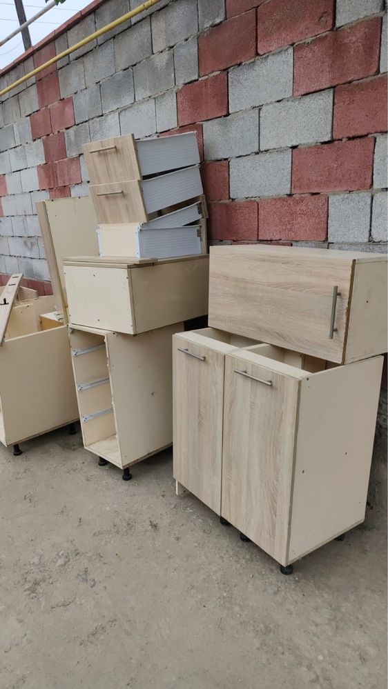 Продам куханную гарнитуру за 10000