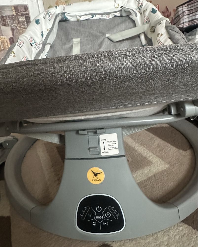 Продам шезлонг новый
