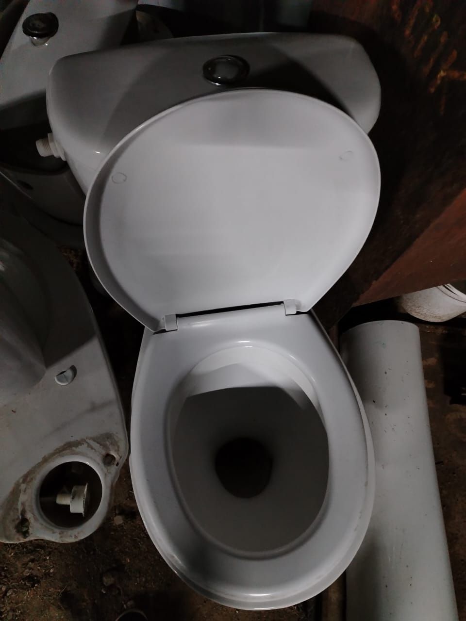 Унитаз в отличном состоянии