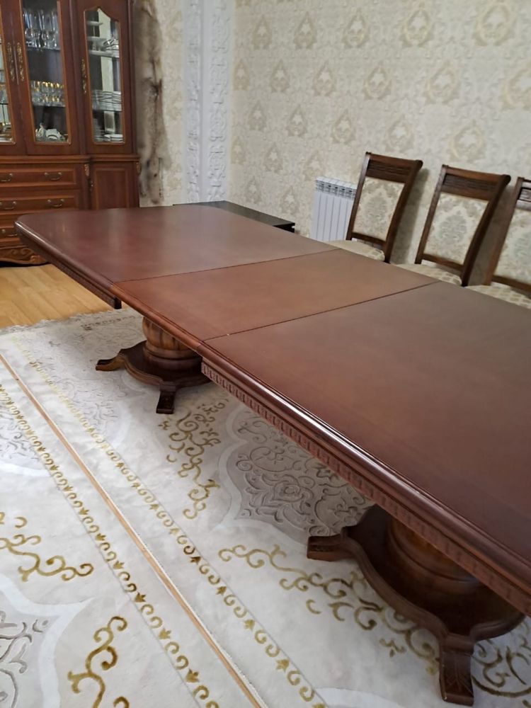 Срочно Стол для зала