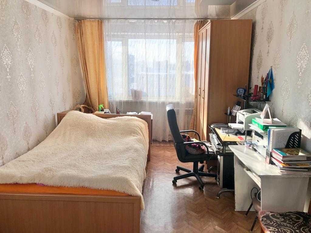 Продам 3-х комнатную квартиру в  Майкудуке 18 мкр-н.