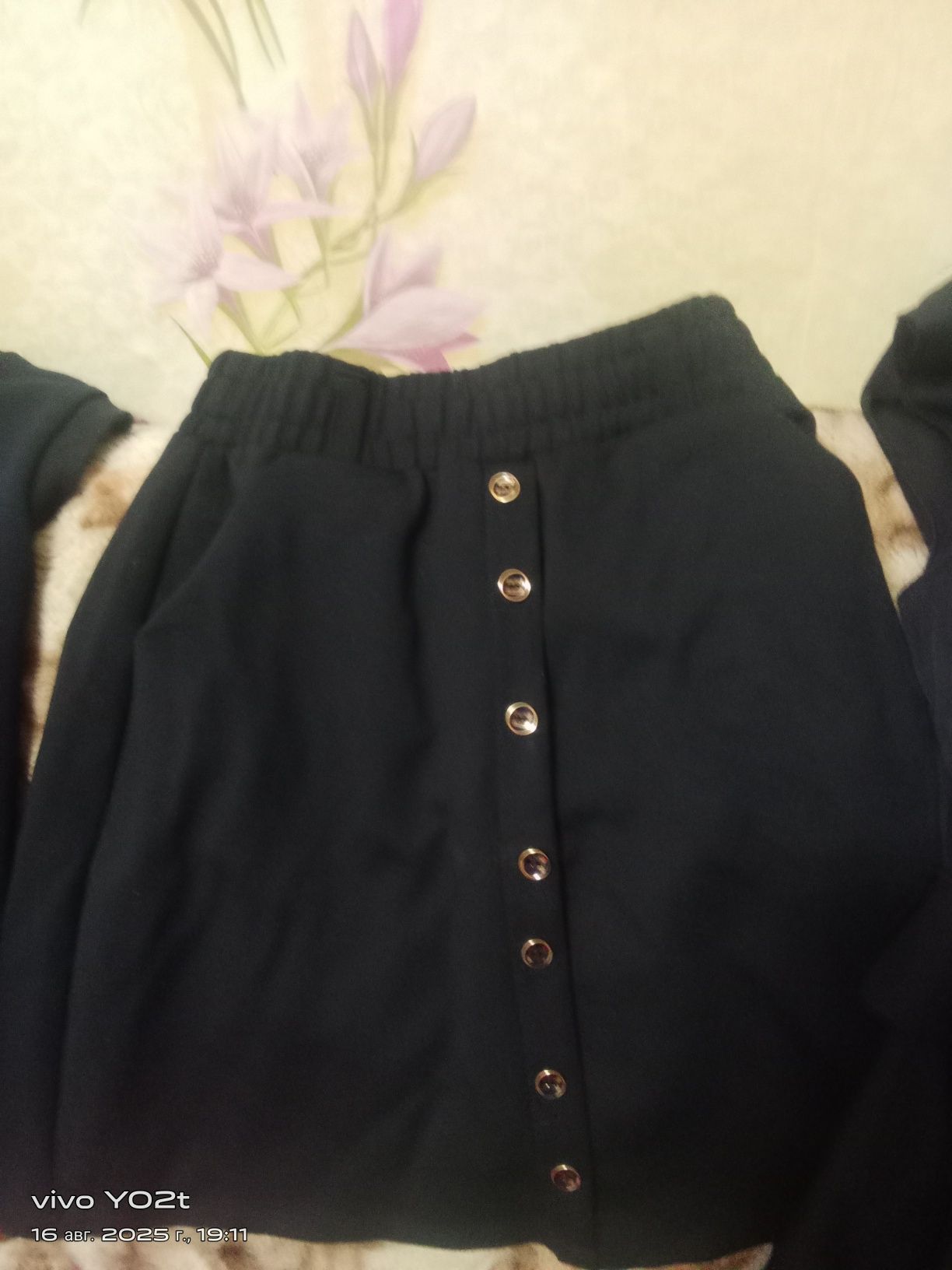 Продам школьную форму на девачку