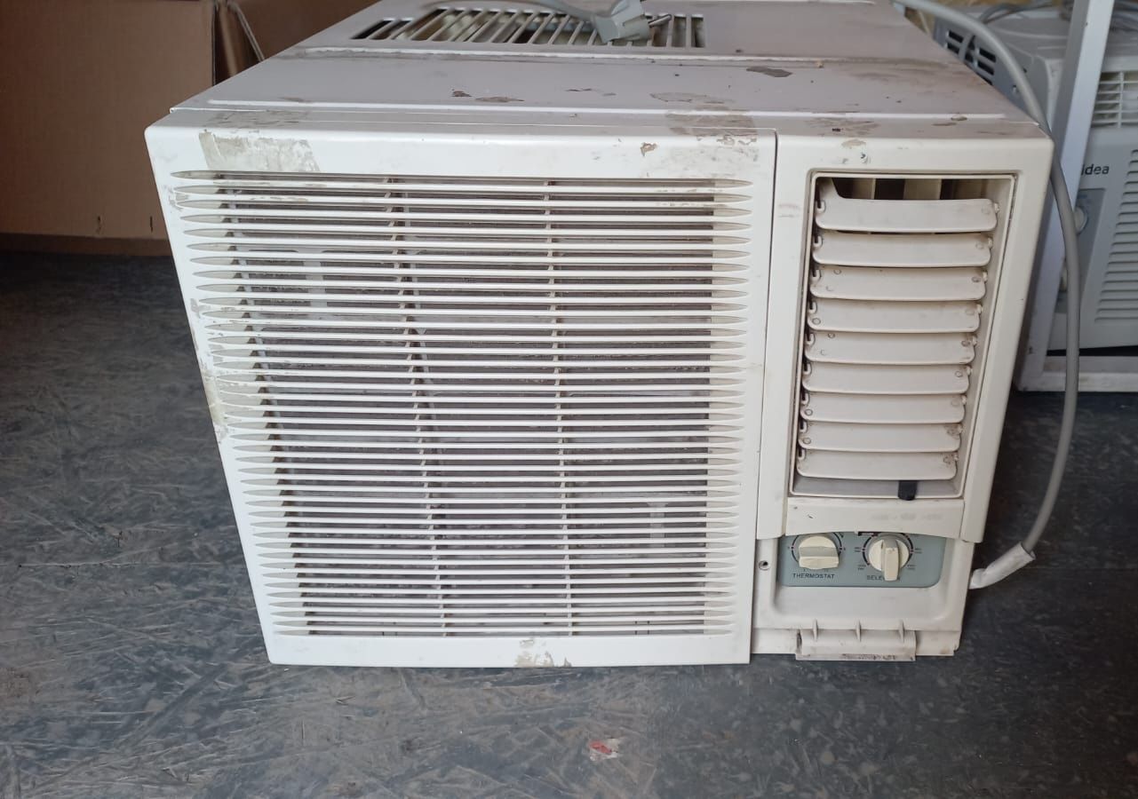 Оконный кондиционер Midea 09