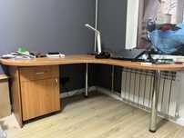 Стол для работы или учебы