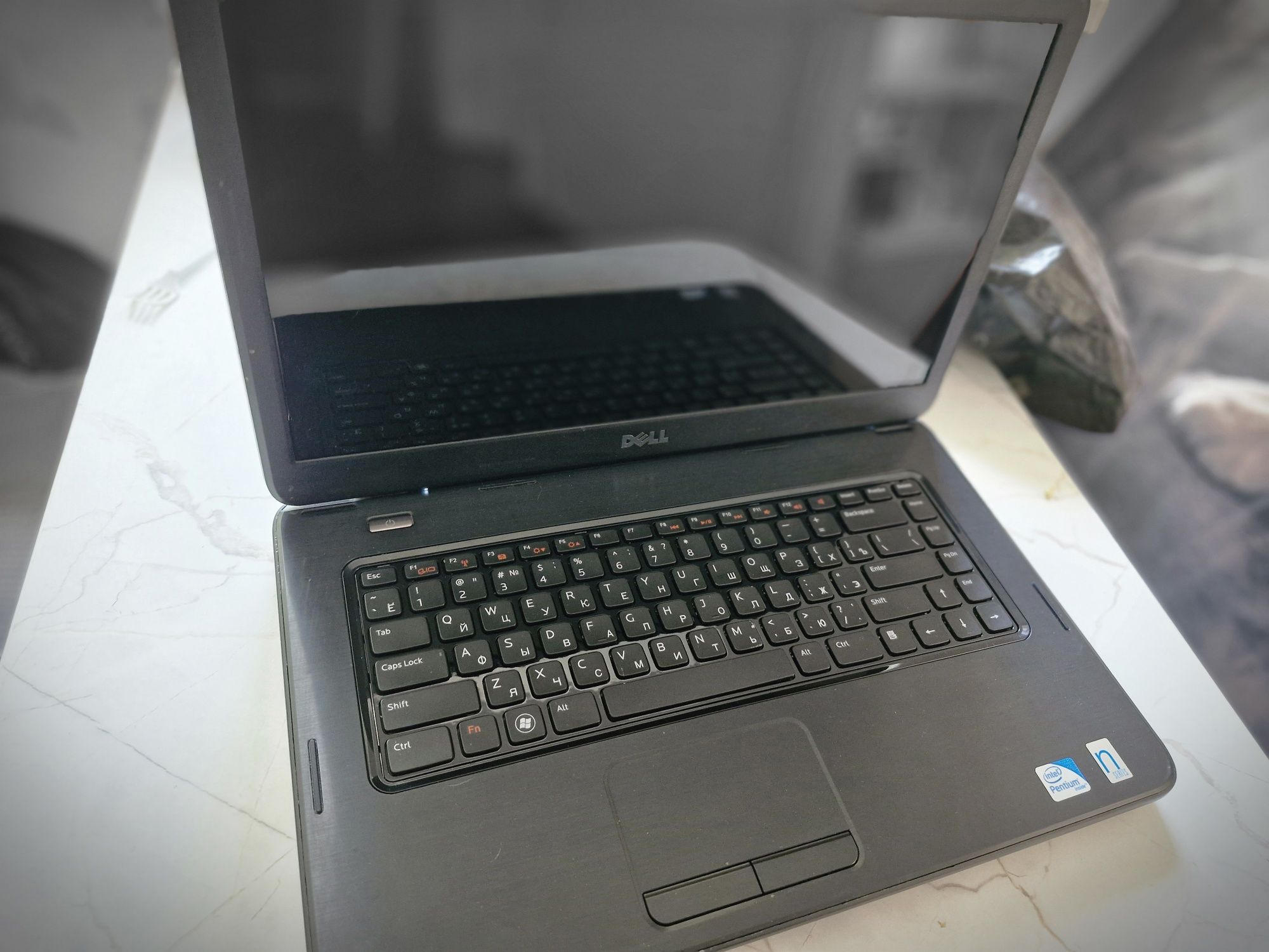 Ноутбук Dell на запчасти