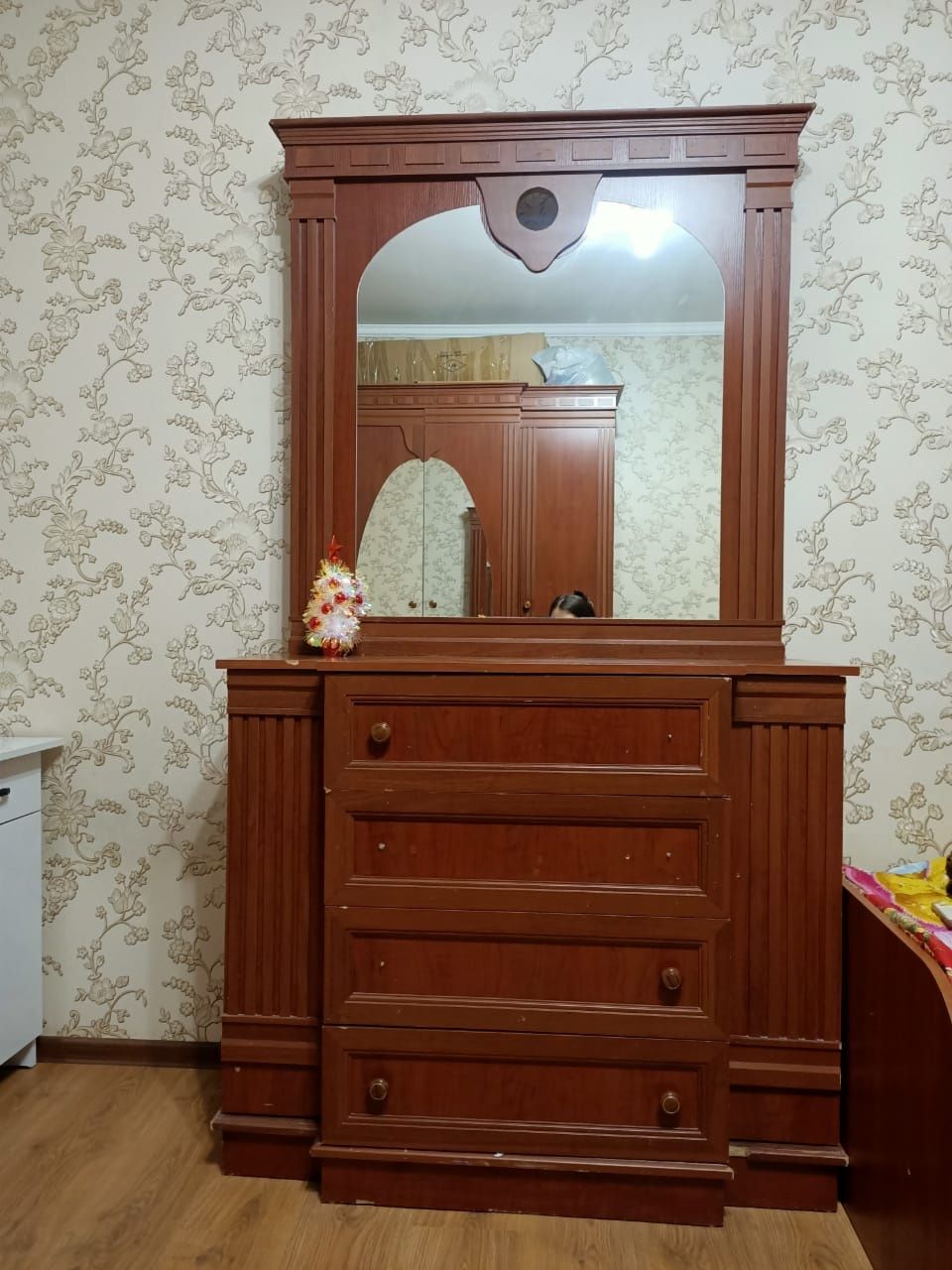 Продам мебель для спальни.