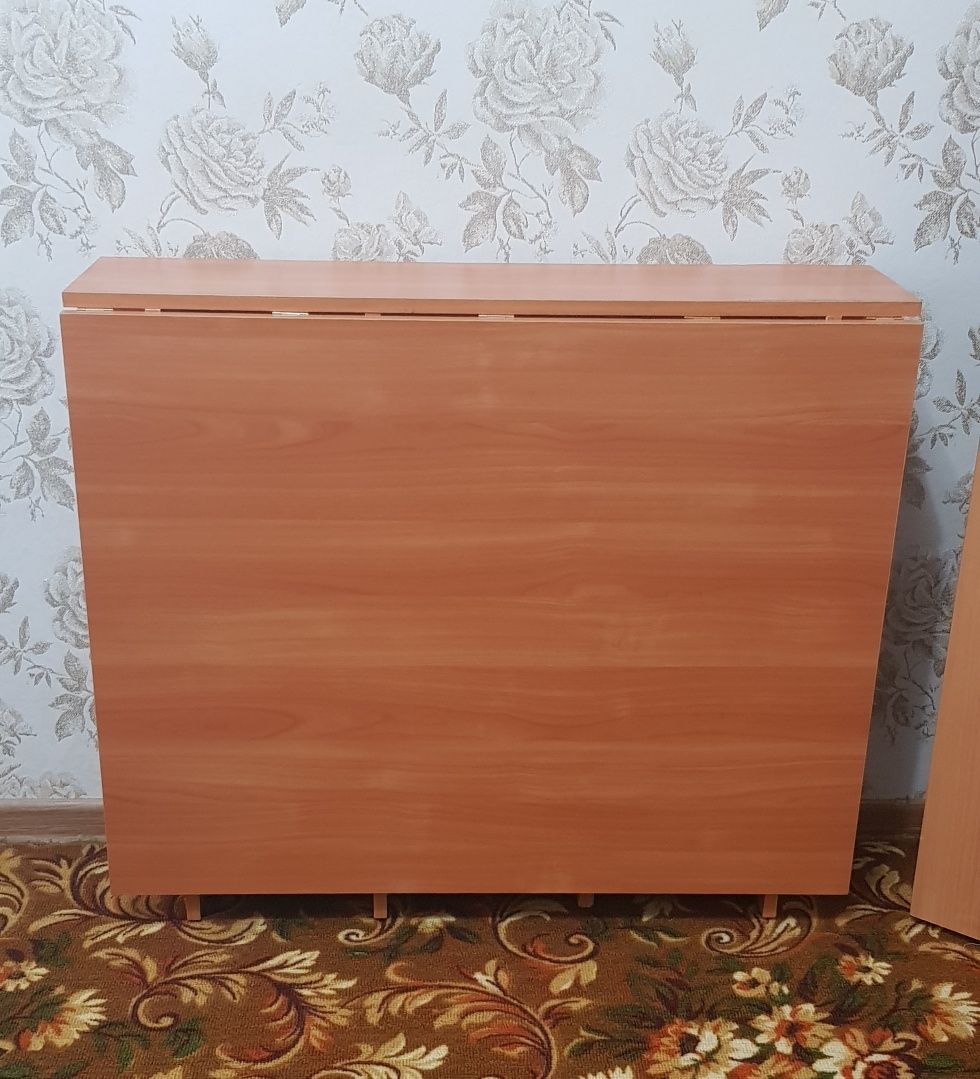 Продам раскладной стол в идеальном состоянии.