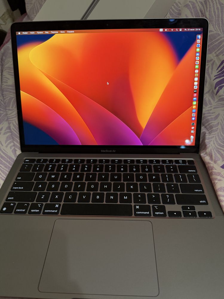 13-inch MacBook Air with Apple M1 chip
