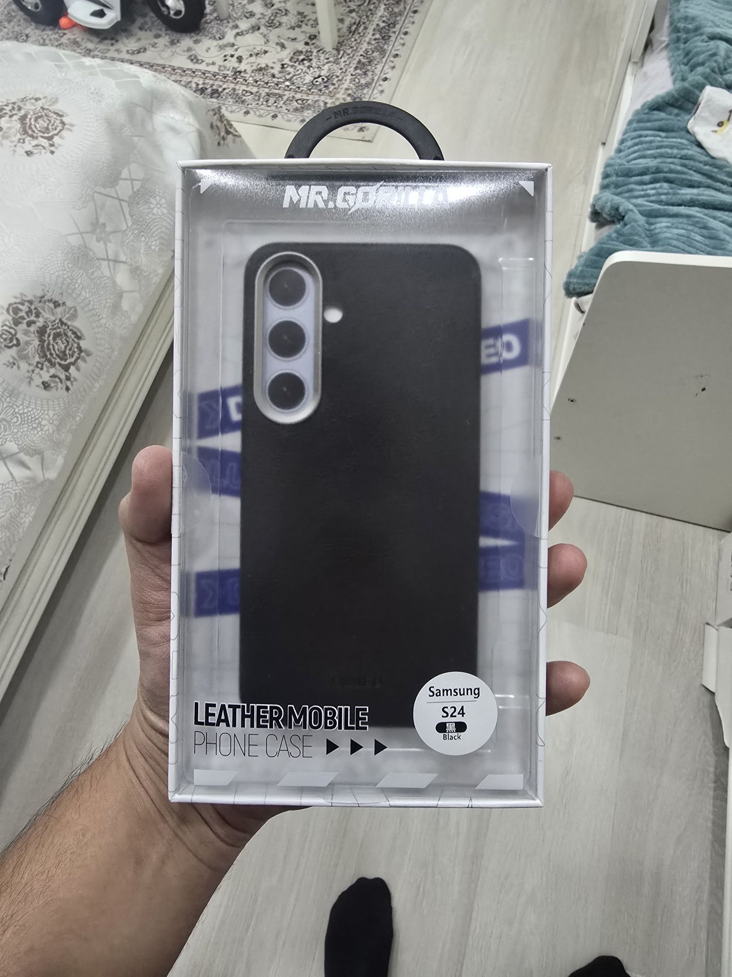 Оригинальный кожаный чехол на Samsung Galaxy S24