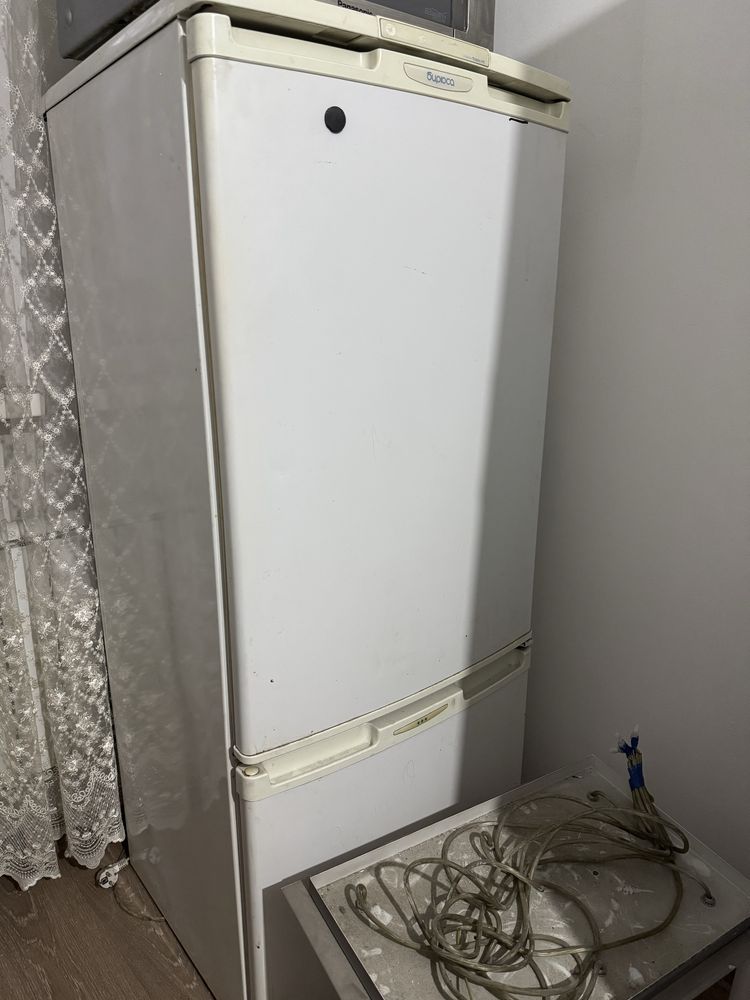 Продаю холодильник