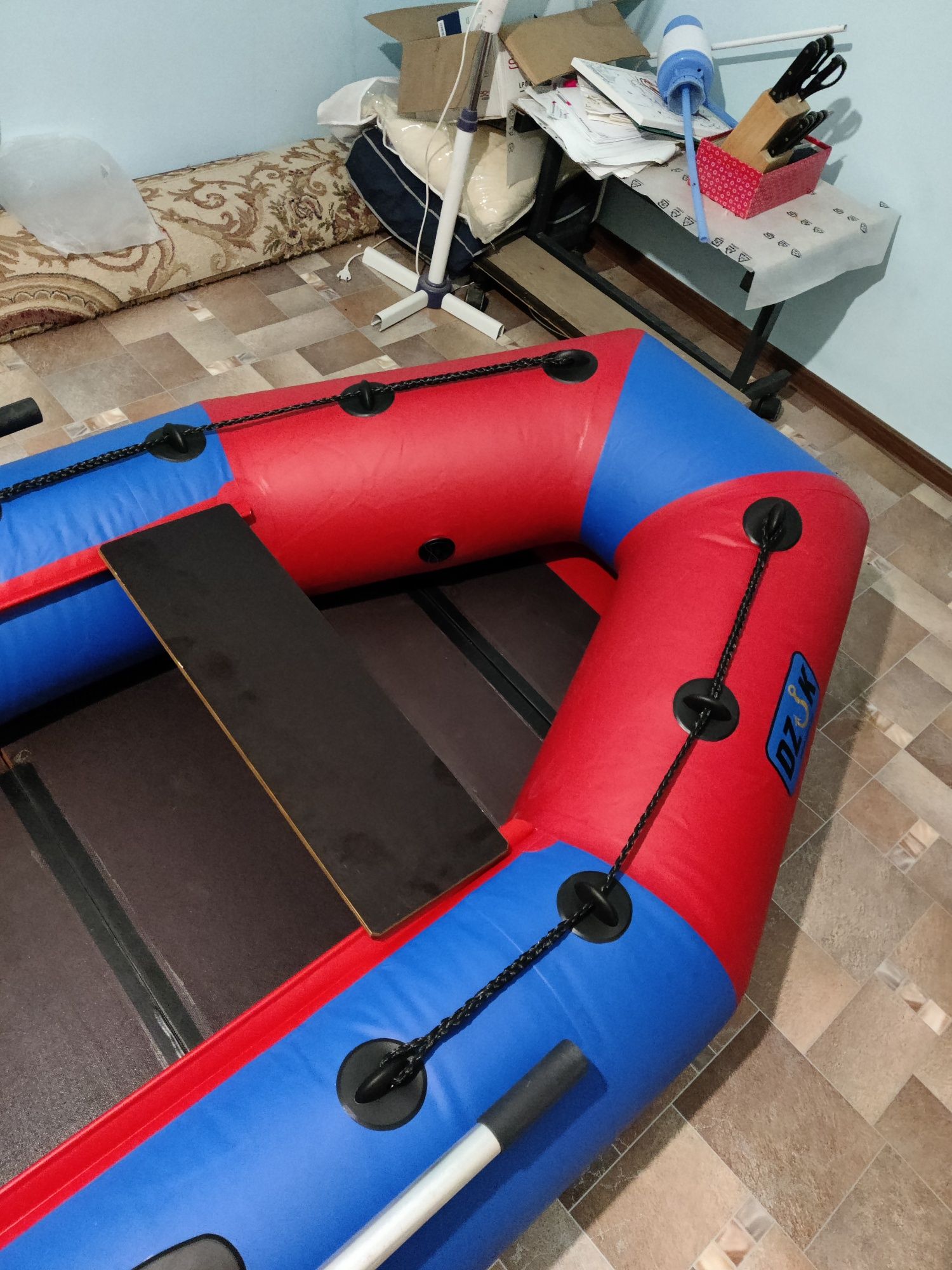 Продам надувную лодку  280
