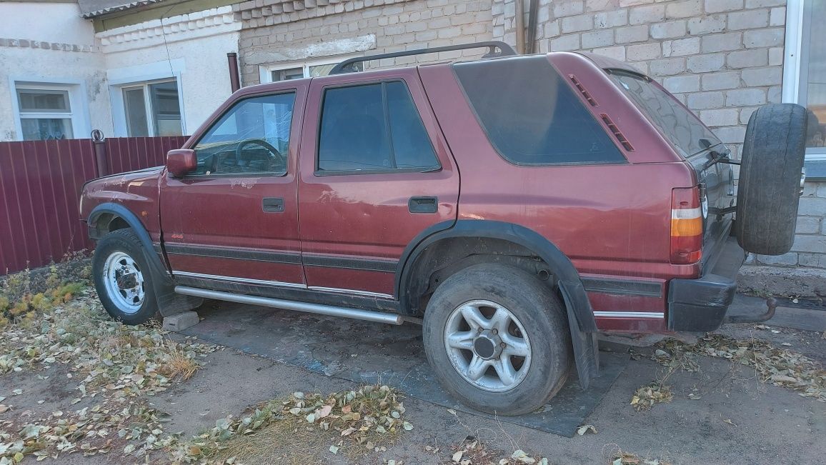 Опель фронтера А по запчастям