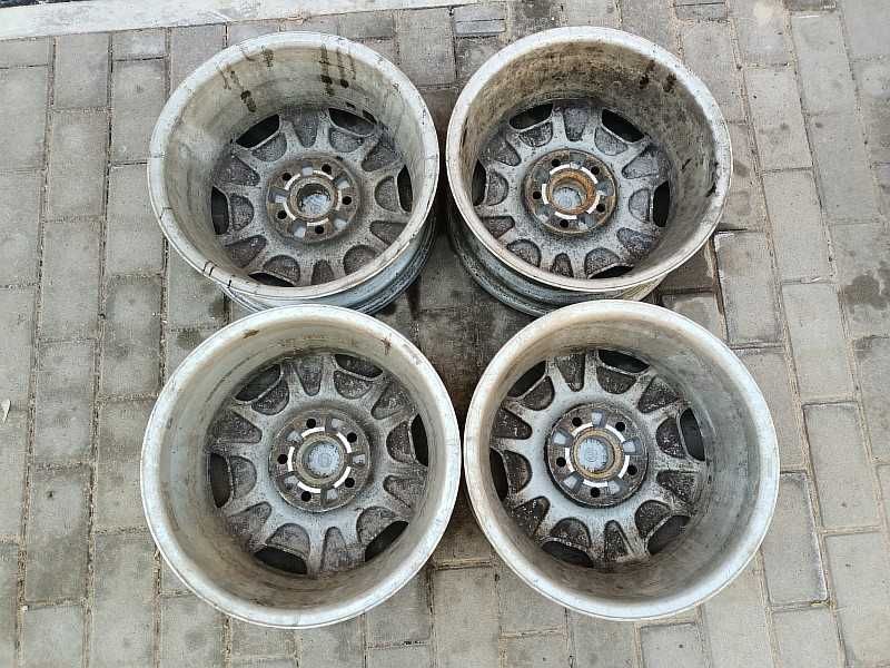 Продам оригинальные легкосплавные диски на автомашину Audi