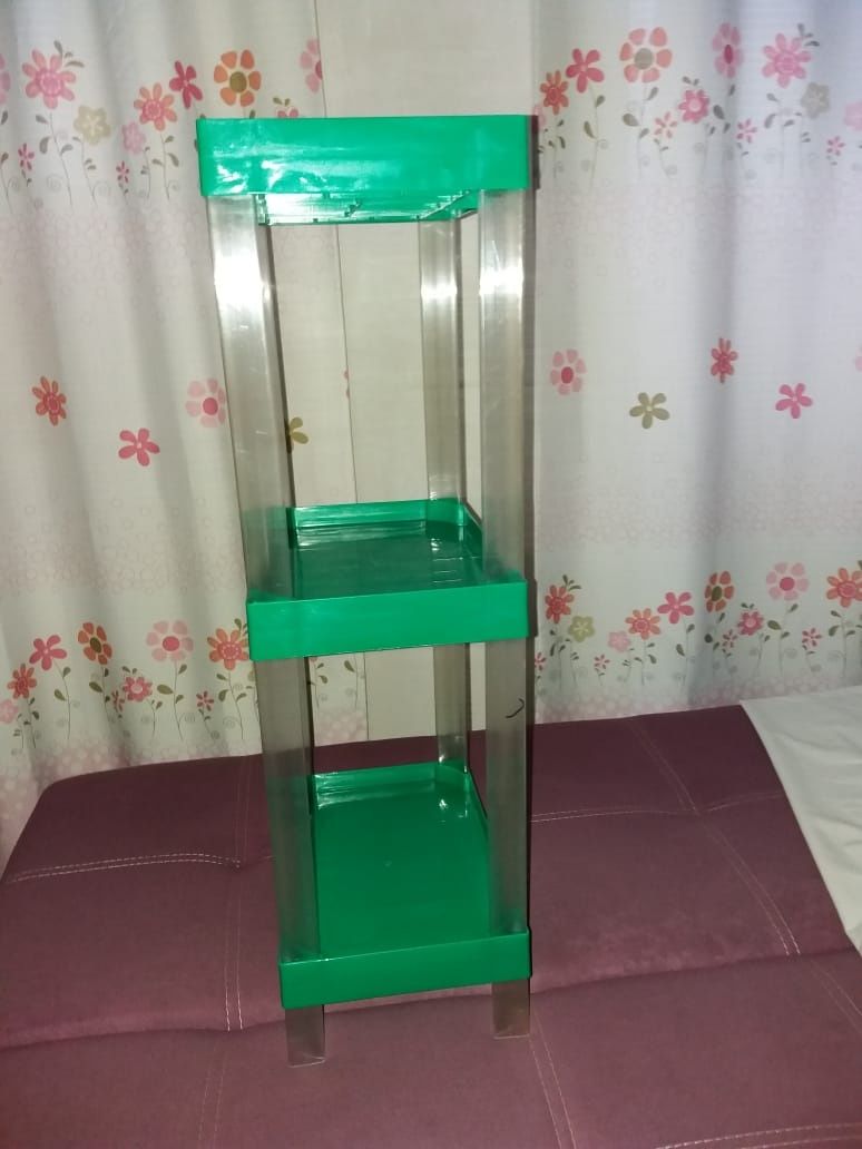 стеллаж пластиковый маленький , полочки , этажерка