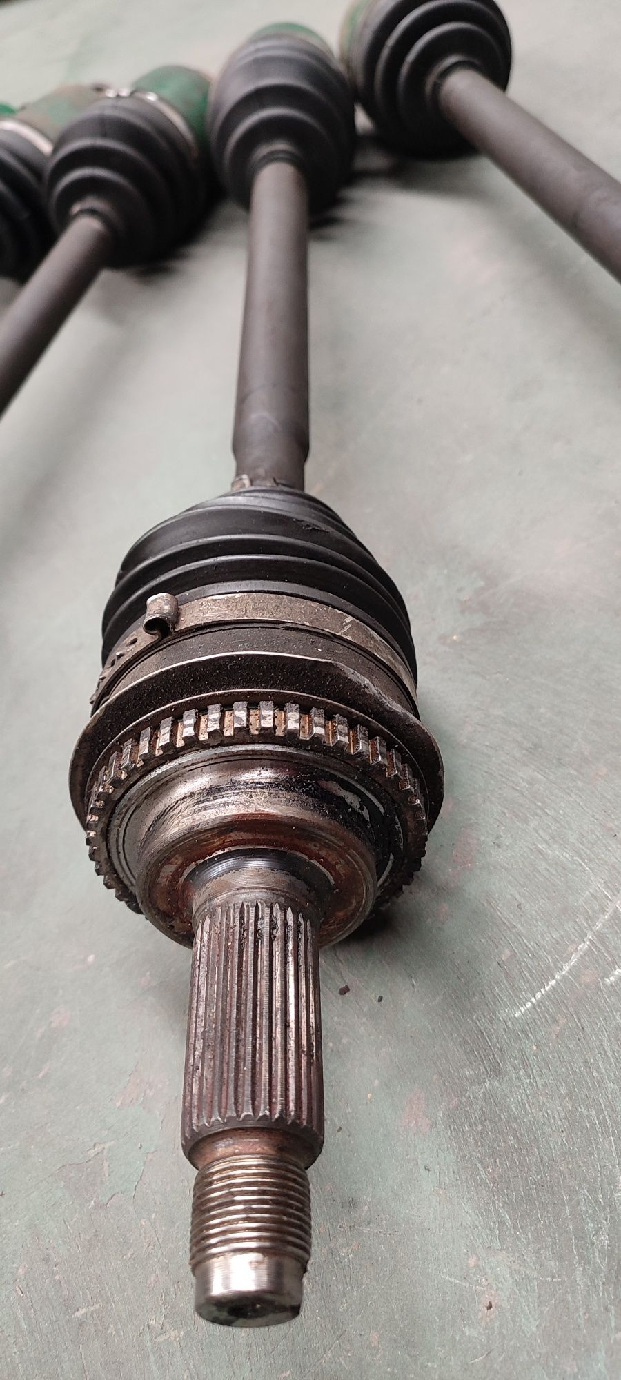 Передние привода Subaru 1992 ; 2002