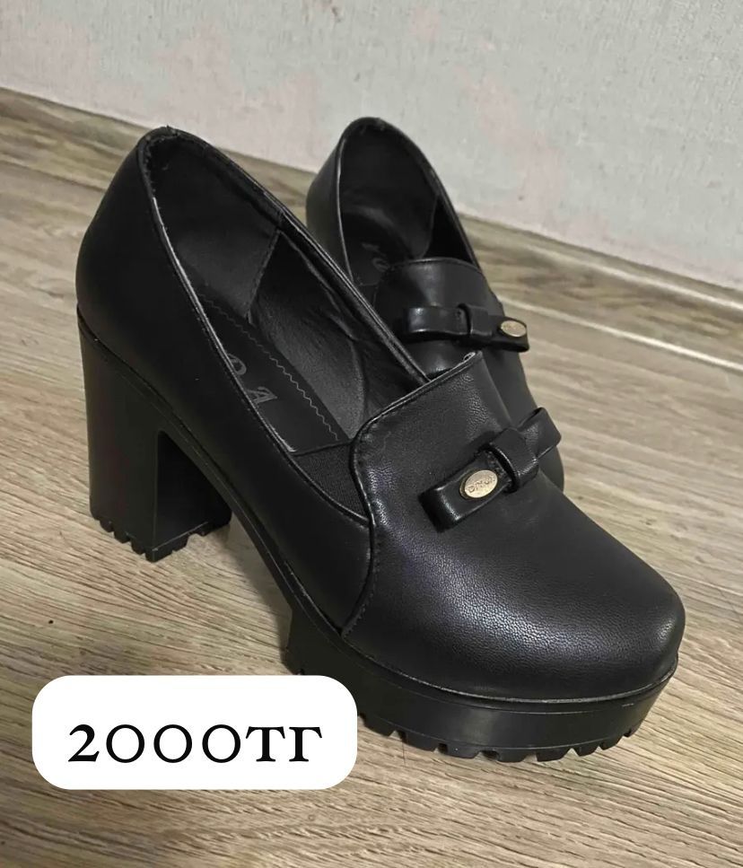продам платья и босоножки