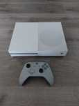 Продам Xbox One S 500gb