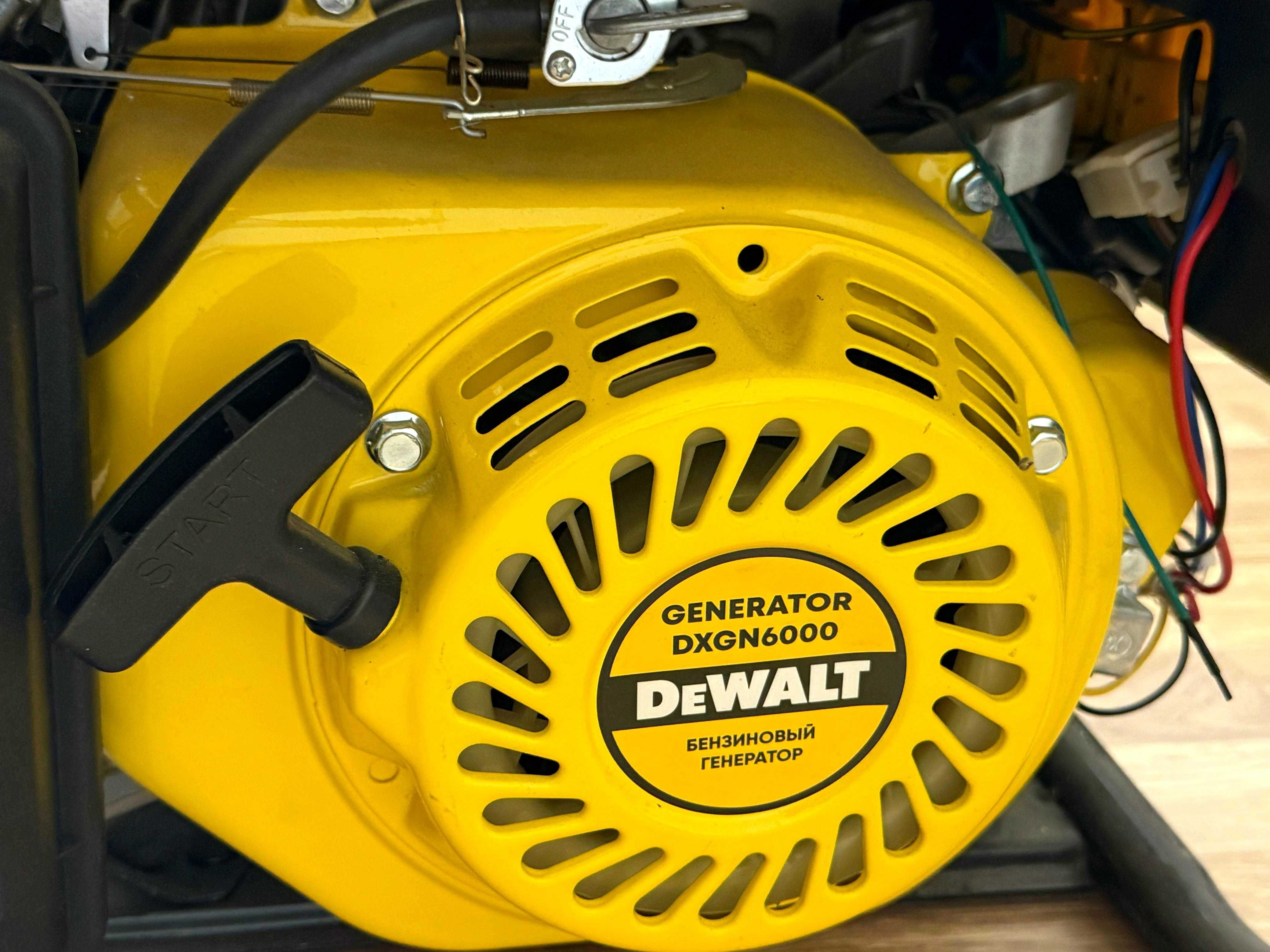 Бензиновый генератор DeWalt DXGN6000 6 кВт Honda GX340 4-тактный