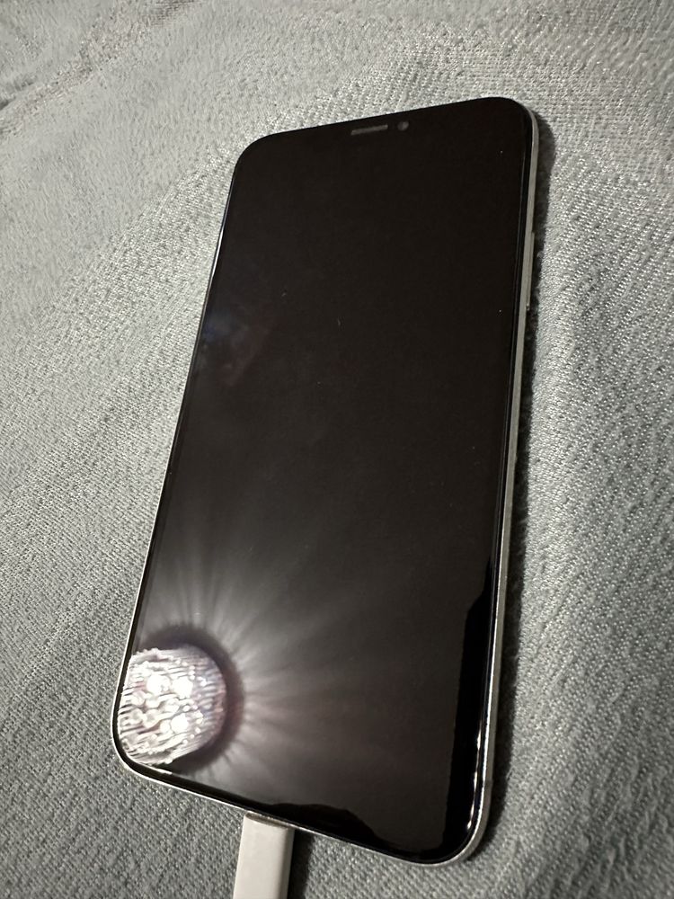 Продам iphone x 64Gb