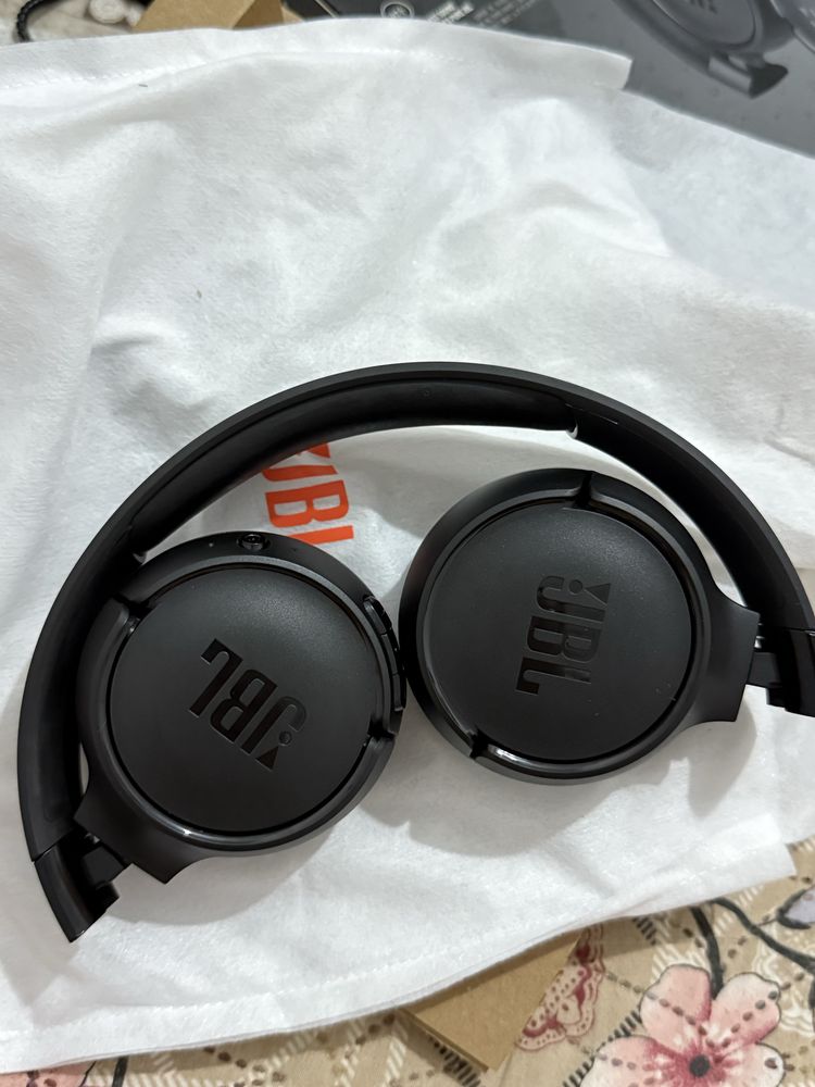 наушники jbl 520 bt.