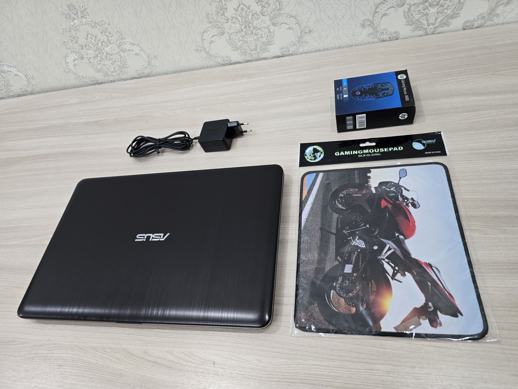 ASUS, Core i3, Ram 12Gb, SSD 480Gb, NVIDIA 2Gb