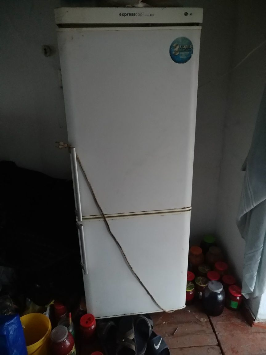 Холодильник lg в хор  сос но требует РЕМОНТ