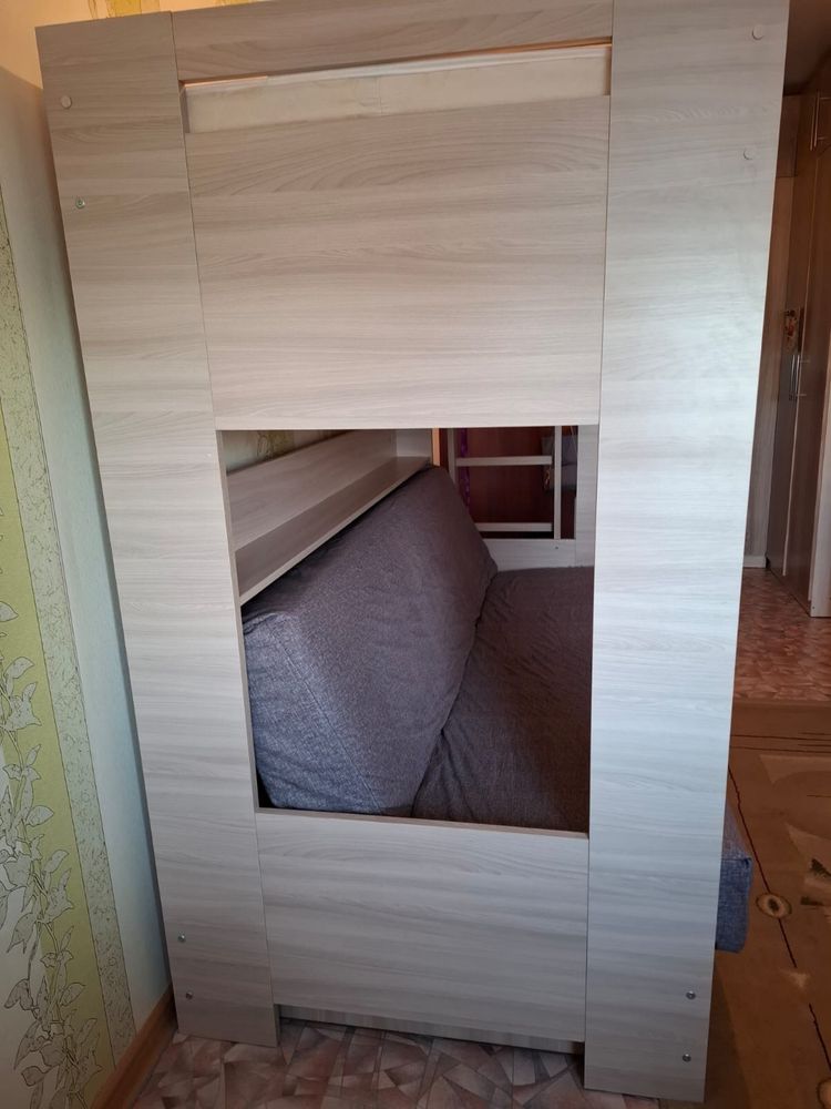 двухярусная кровать