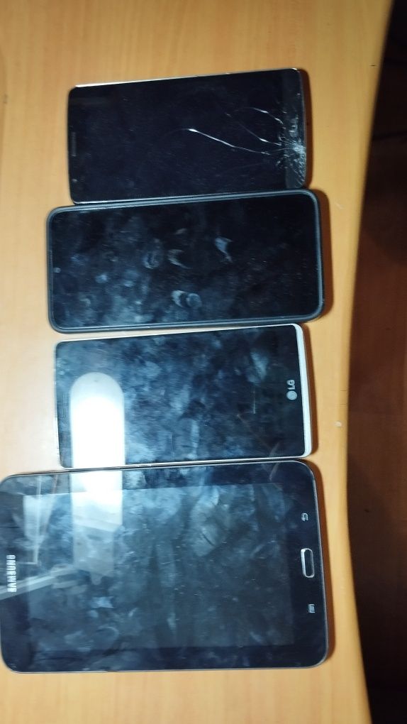 Продам 4 устройства