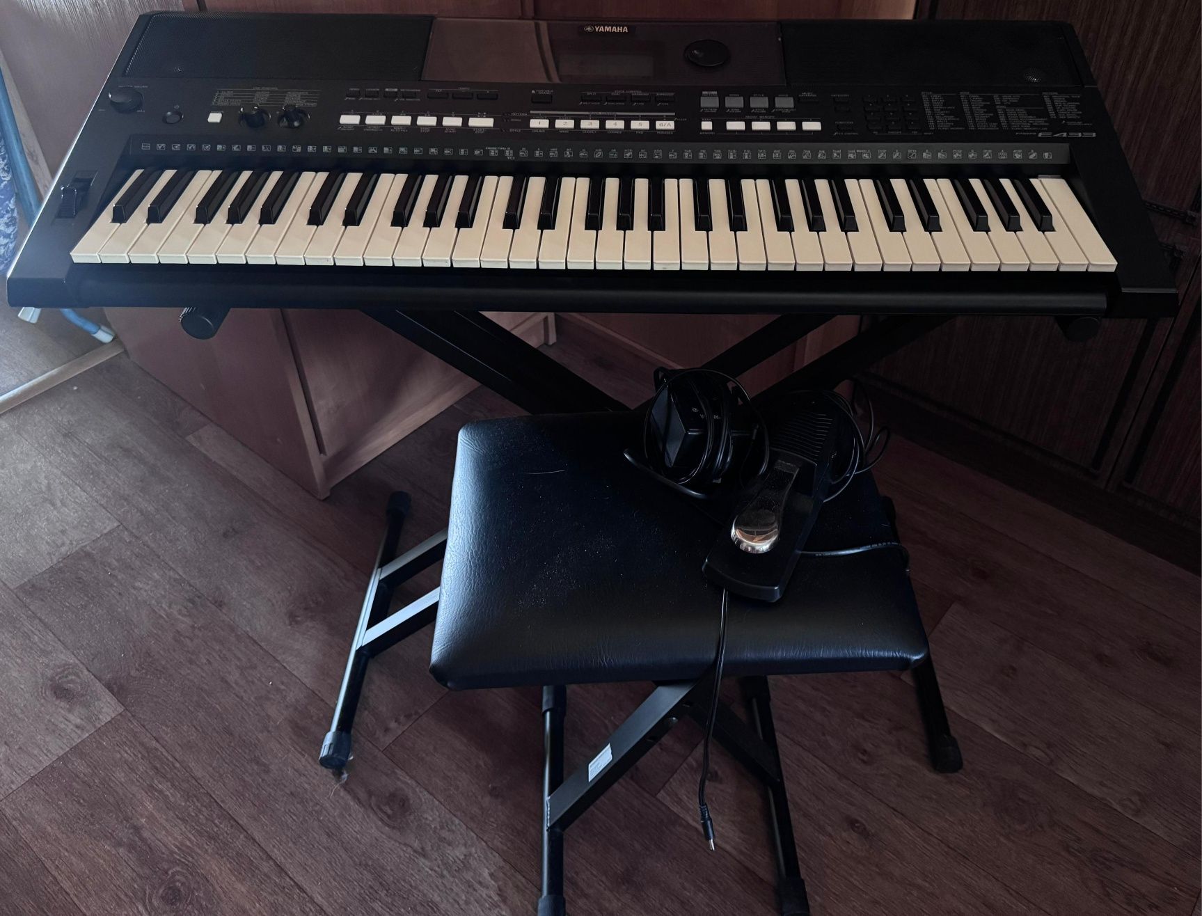 Синтезатор Yamaha E433