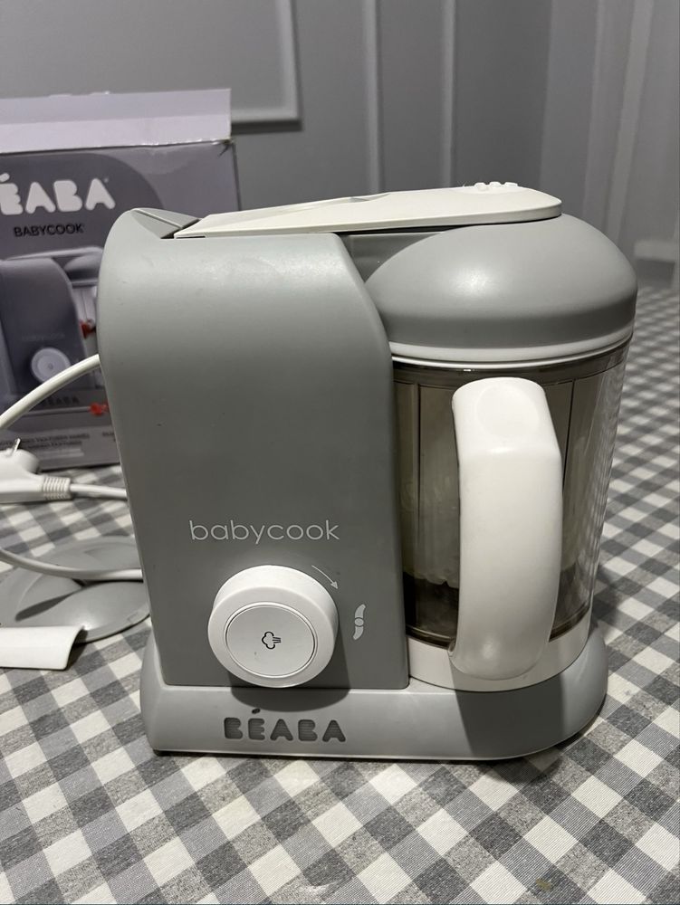Продам пароварку-блендер Beaba babycook