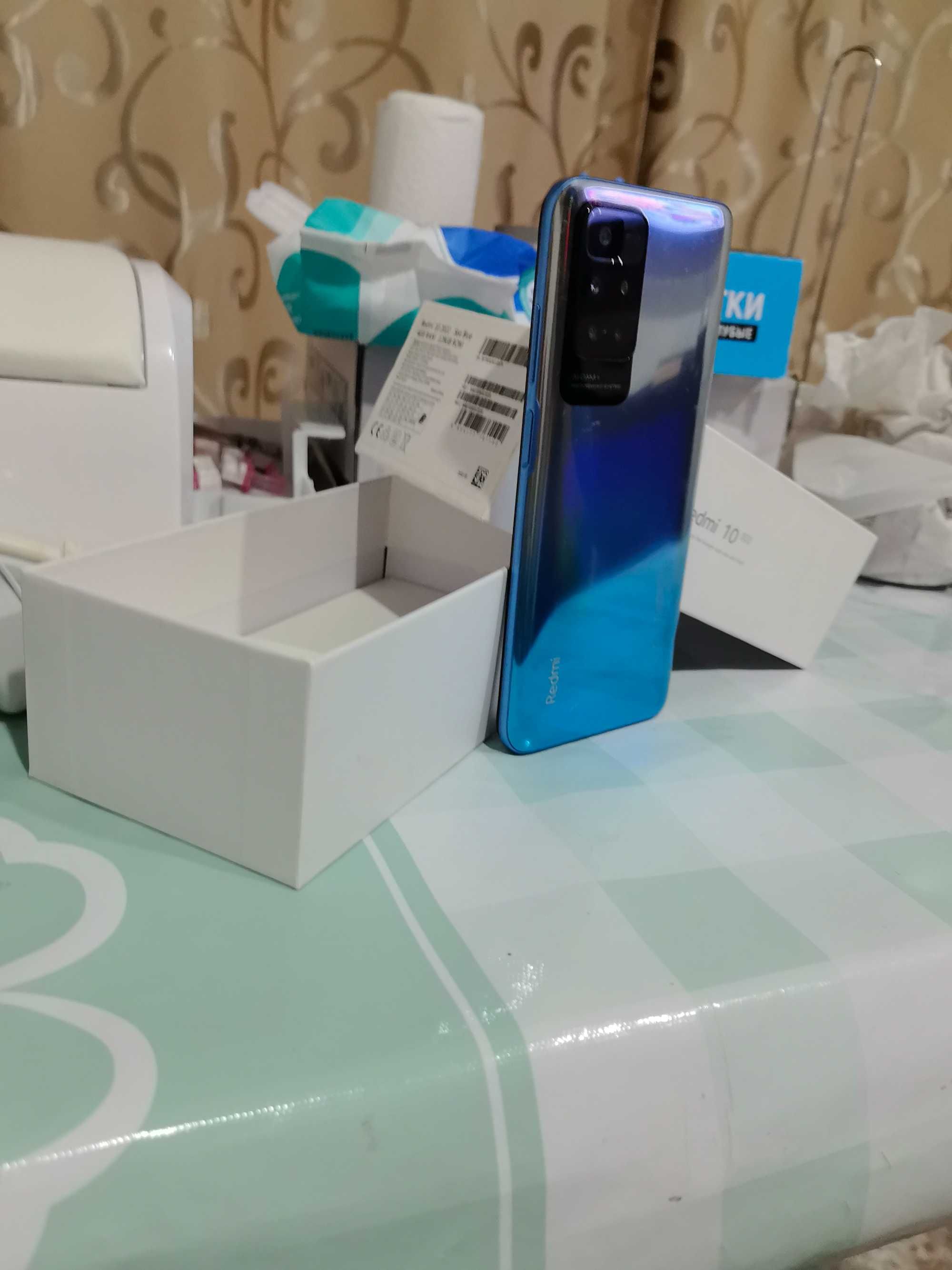 Продам отличный смартфон Redmi 10,2022 г. в. в идеальном состоянии!