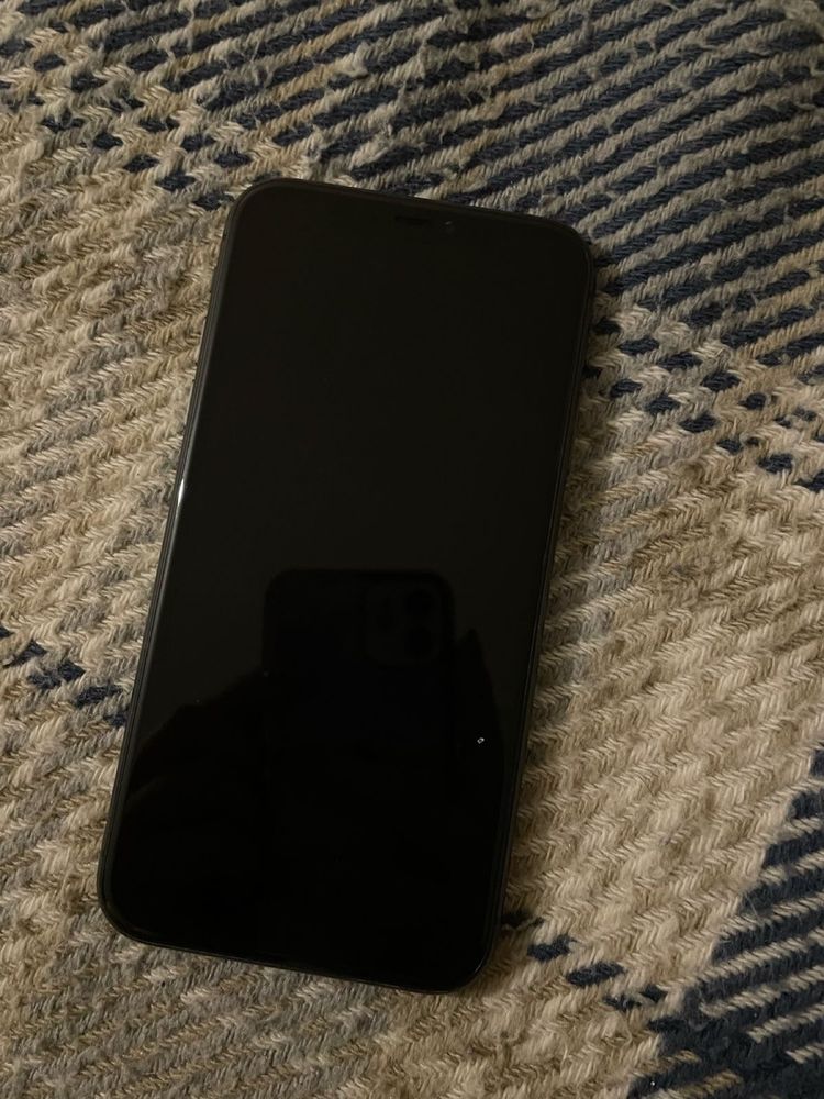 Продам Iphone 11, 64 gb