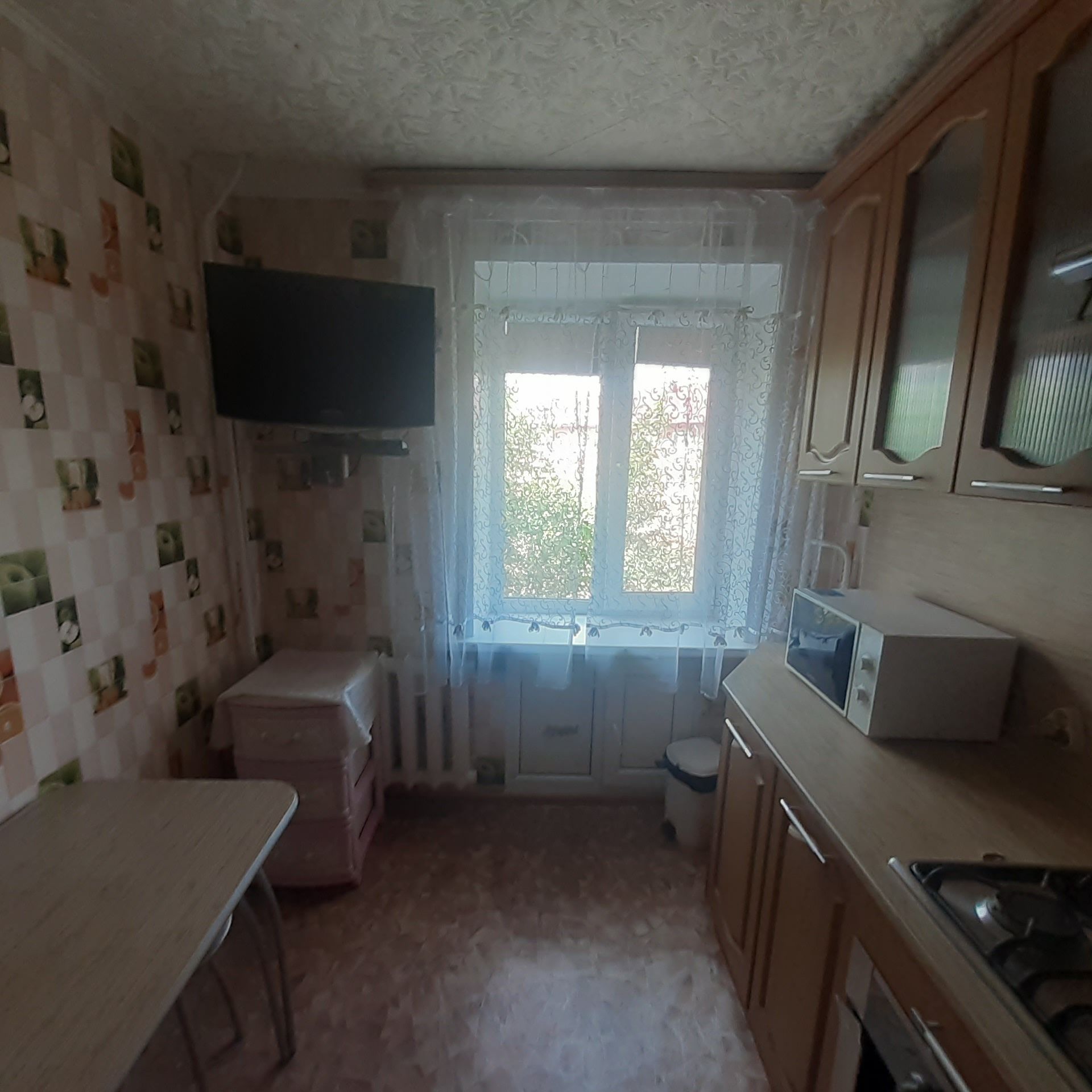 Продам 3х комнатную в Костанае в районе 11 школа