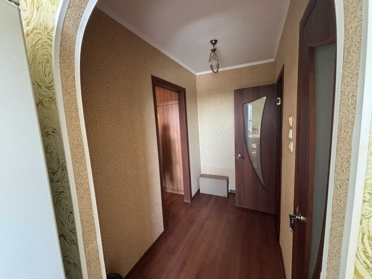 Продам 2-ком квартиру в 7 мкр