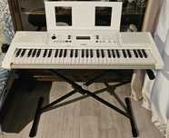 Синтезатор Yamaha EZ-300