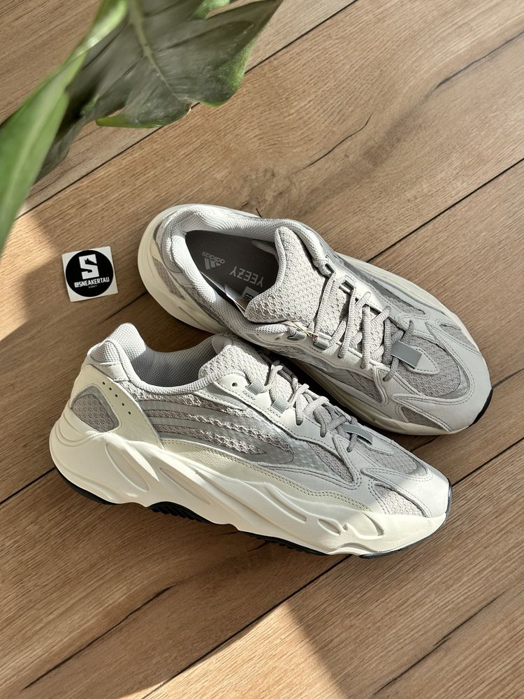 adidas YEEZY Boost 700 V2 Static