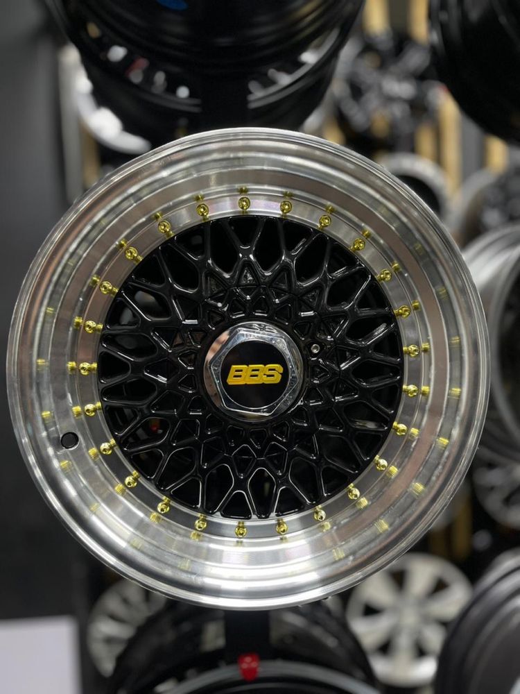 комплект новых дисков R15 4x100