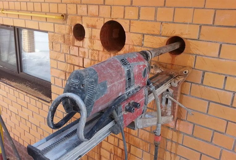 Бурение стен цена договорная. Бағасы келісімді.