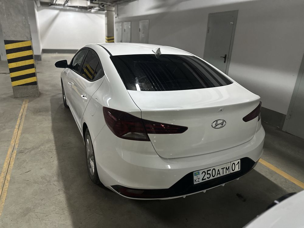 Hyundai elantra AD 2020