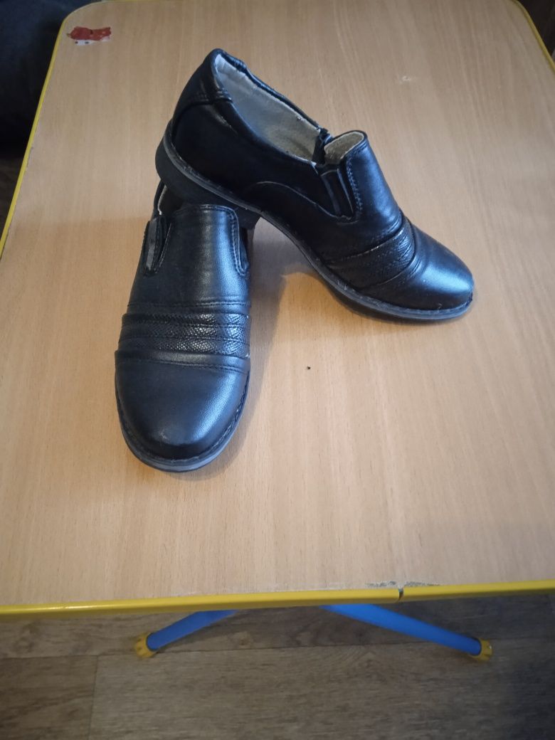 Продам школьные вещи