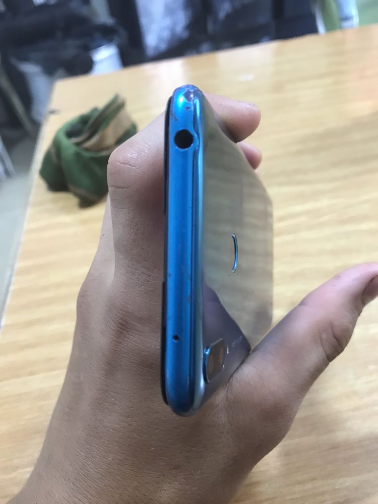 HUAWEI Y7 2019 тридцать два гига