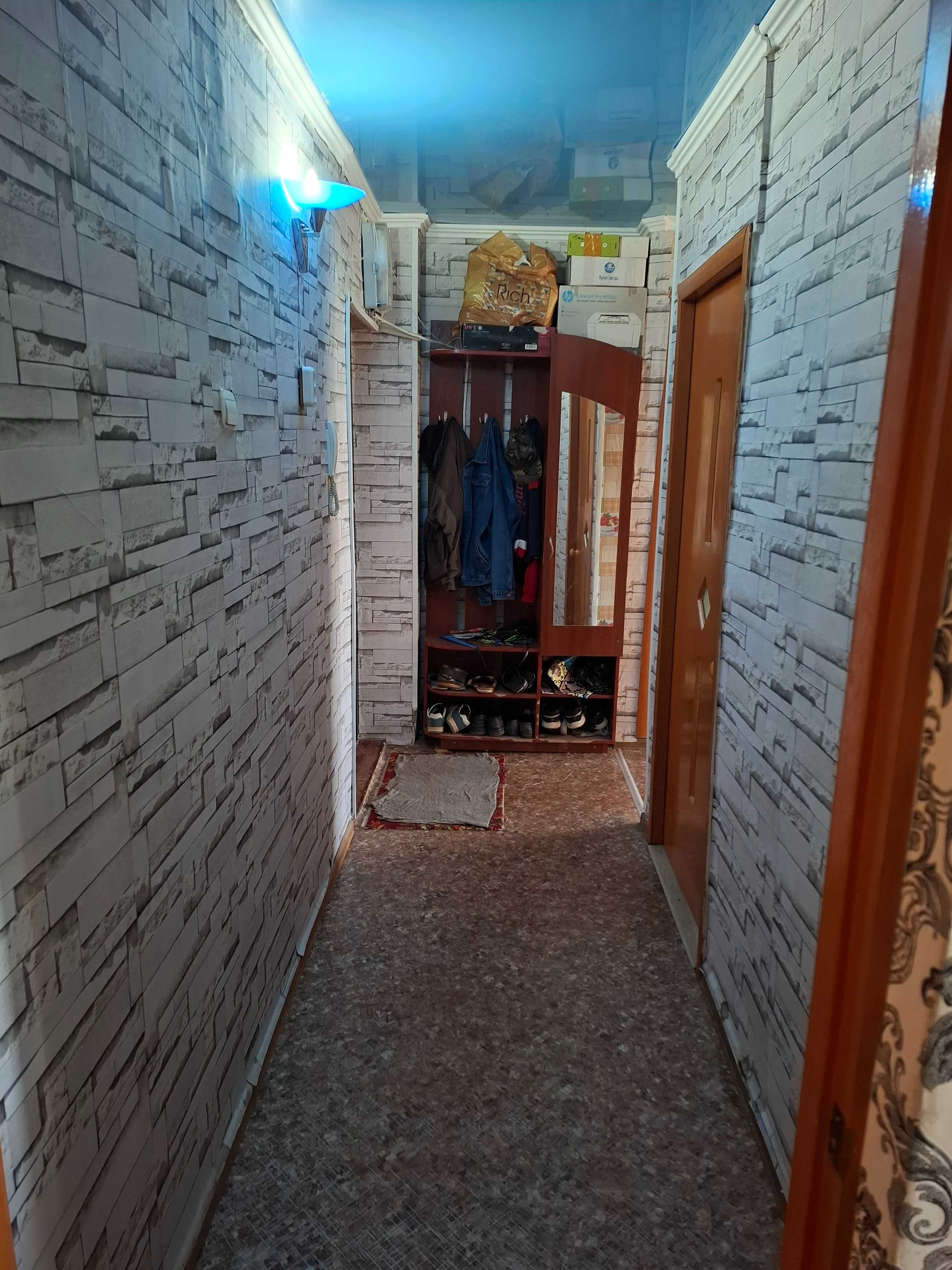 продам или обменяю на Караганду  двух комнатную квартиру