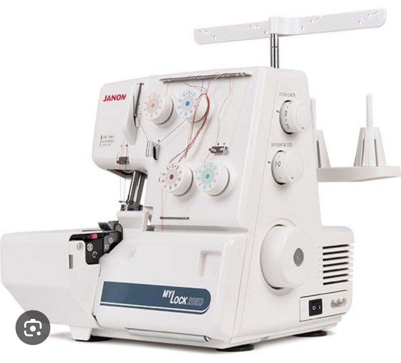 Швейная машина Оверлок (Аверлок) Janome MyLock 205D белый
