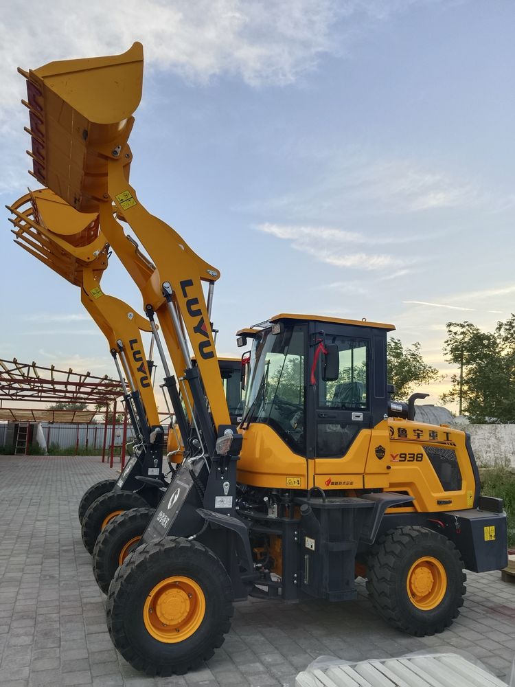 Погрузчик LUYU 942.Прямая поставка от самого завода,грузоподьем 2200кг