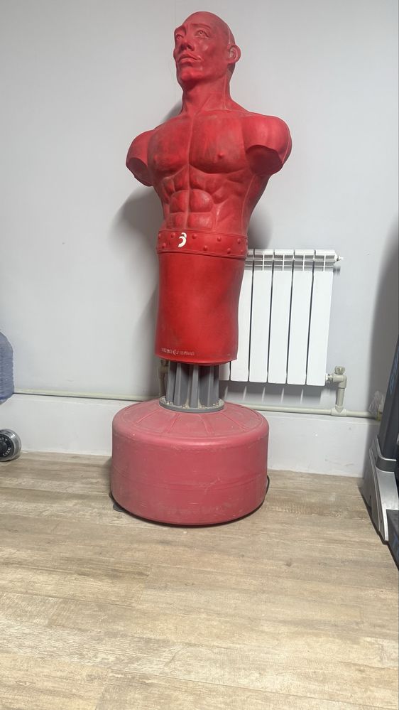 Груша,боксерский мешок